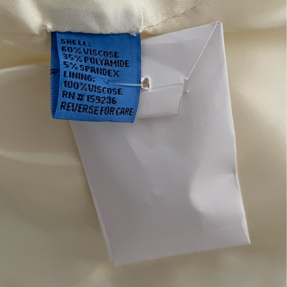 J. McLaughlin Marlowe Women's Blazer, white, size 0 - Picture 5 of 14